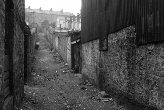 Small Child In Alleyway - Creggan Derry 1981